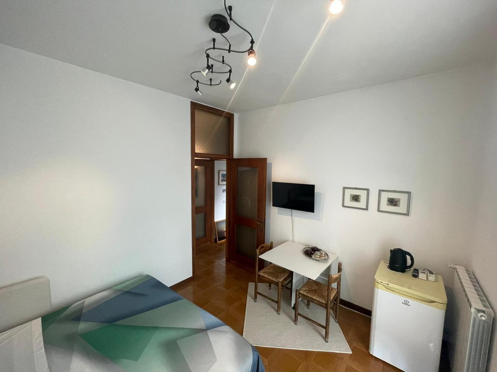 B&B Marilena Guanzate Εξωτερικό φωτογραφία